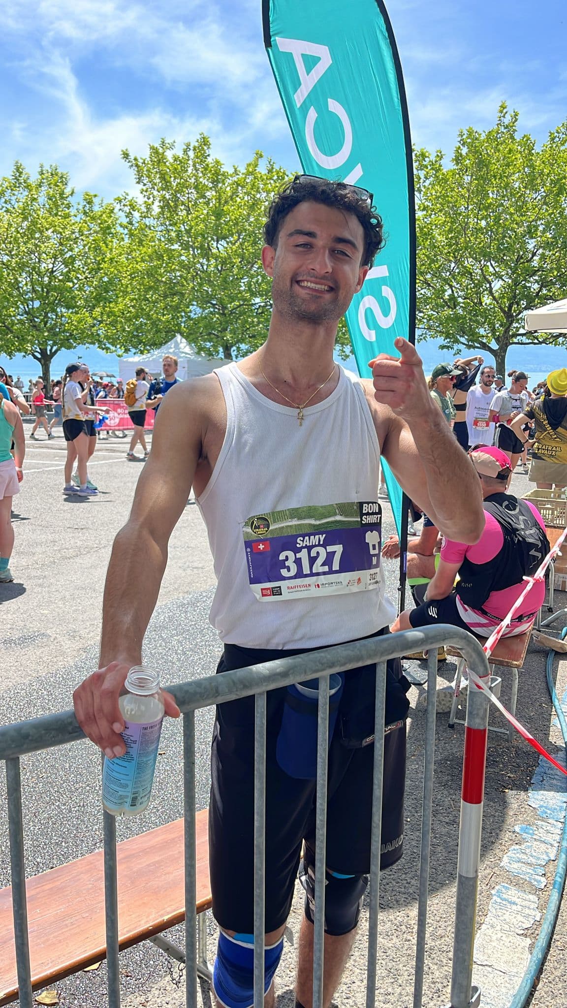Samy nach einem Lauf, lächelnd in die Kamera